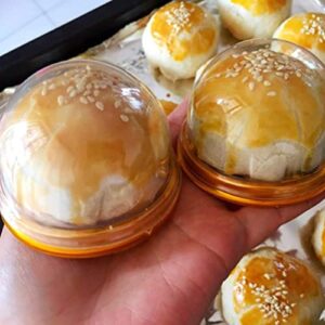 NUOBESTY Individual Cupcake Boxes, 100pcs Golden Tray Round Plastic Transparent Dome Cupcake Boxes Egg-Yolk Puff Food Container Single Mooncake Dome Boxes Baking Packing Box |2.75x2.75x1.96 inch