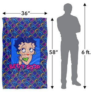 Trevco Betty Boop Pop Betty Silky Touch Super Soft Throw Blanket 36" x 58"