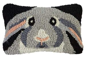 chandler 4 corners rabbit 8"x12" hooked pillow