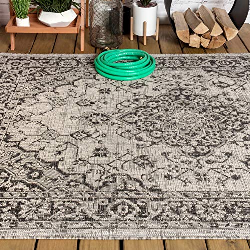 JONATHAN Y SMB102D-4 Rozetta Boho Medallion Textured Weave Indoor Outdoor Area -Rug Coastal Bohemian Rustic Glam Easy -Cleaning Bedroom Kitchen Backyard Patio Non Shedding, 4 X 6, Gray/Black