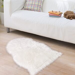 HLZHOU Soft Faux Sheepskin Fur Rug Fluffy Fur Chair Cover Seat Pad Non-Slip Area Rug for Bedroom Living Room Floor Kids Room (White, 2 x 3 Feet)