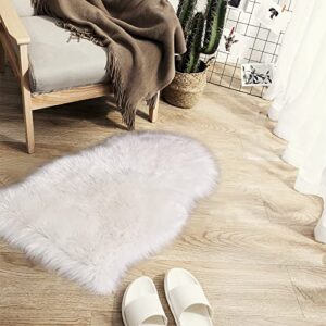 HLZHOU Soft Faux Sheepskin Fur Rug Fluffy Fur Chair Cover Seat Pad Non-Slip Area Rug for Bedroom Living Room Floor Kids Room (White, 2 x 3 Feet)