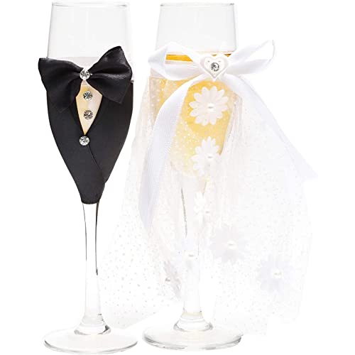 Bride and Groom Glass Champagne Flutes (Set of 2)