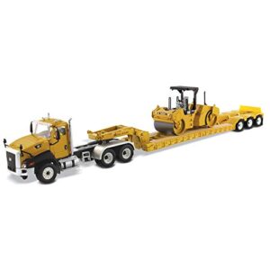 1:50 scale caterpillar ct660 day cab tractor & xl120 low-profile hdg trailer with caterpillar cb-534d xw vibratory asphalt compactor - diecast masters - 85601c - core classics