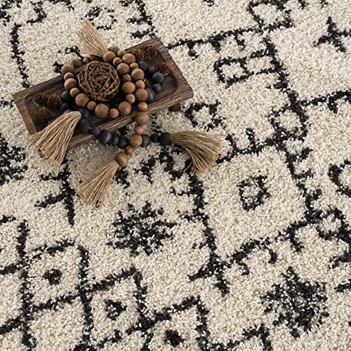 Hauteloom Berber Shag - Godalming Farmhouse Living Room Bedroom Area Rug with Tassel - Fluffy Plush High Pile Carpet - Soft Shaggy Rug, Moroccan Trellis - White, Beige, Cream, Black - 5'3" x 7'3"