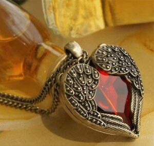 nattaphol 2018 selling fashion pendant every heart card necklace vintage red wing crystal heart pendant necklaces womens jewelery