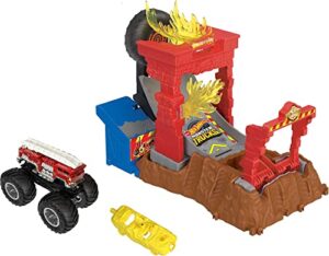 hot wheels arena smashers 5-alarm fire crash challenge playset, 5-alarm toy truck in 1:64 scale & crushable car