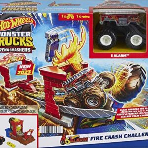 Hot Wheels Arena Smashers 5-Alarm Fire Crash Challenge Playset, 5-Alarm Toy Truck in 1:64 Scale & Crushable Car