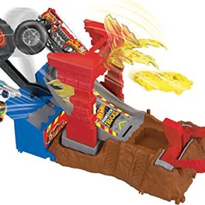 Hot Wheels Arena Smashers 5-Alarm Fire Crash Challenge Playset, 5-Alarm Toy Truck in 1:64 Scale & Crushable Car