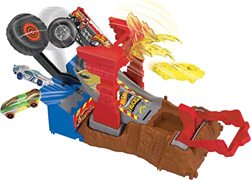 Hot Wheels Arena Smashers 5-Alarm Fire Crash Challenge Playset, 5-Alarm Toy Truck in 1:64 Scale & Crushable Car