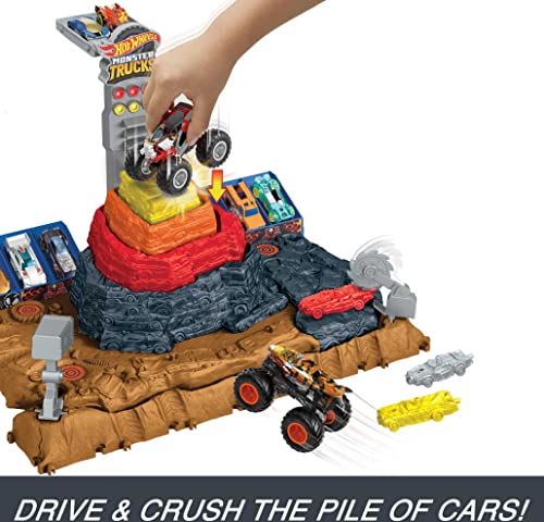 Hot Wheels Arena Smashers Bone Shaker Ultimate Crush Yard Playset, Exclusive 1:64 Scale Bone Shaker Toy Truck & 3 Crushable Cars