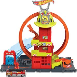 Hot Wheels Toy Car Track Set City Super Loop Fire Station & 1:64 Scale Firetruck, Connects to Other Sets