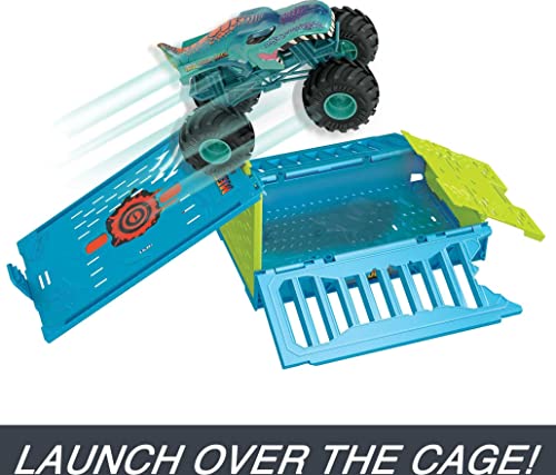 Hot Wheels Monster Trucks 1:24 Scale MEGA-Wrex Crash Cage, Oversized Storage Cage with 1 Large Toy Truck & 4 Crushable Accessories