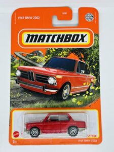 matchbox 2022 - 1969 bmw 2002 - red - 87/100