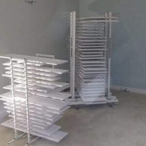 Freestanding 30-Door Dry Rack & Rotating Spray Stand