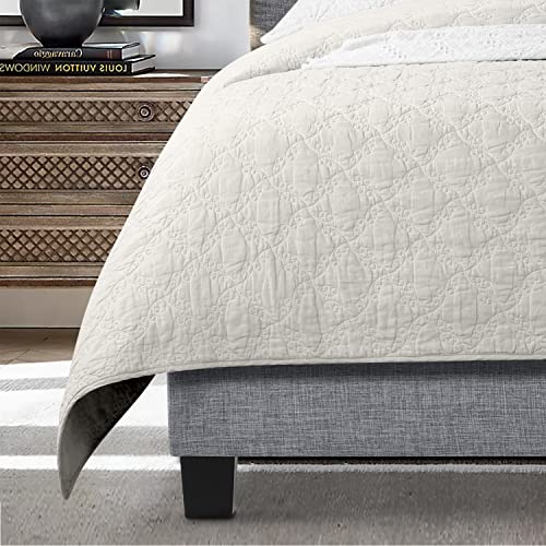 Rosevera Atherine Upholstered Platform Bed Frame/Fabric Upholstered Bed Frame with Adjustable Headboard/Chesterfield-Styled/Wood Slat Support,Full,Gray