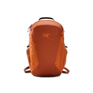 arc'teryx mantis 26 backpack | highly versatile 26l daypack | fika, one size