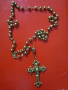 rosary christianity prayer reliquary compatible with relic compatible with vintage peals beads filigree pick1 (number: 1- golden filigree)