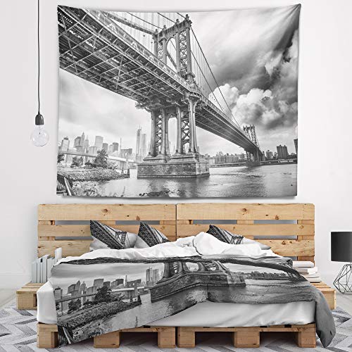 Designart Manhattan Bridge in Gray Shade, Medium/39" x 32"