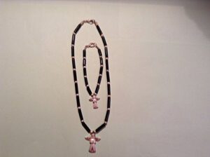 plastic bead 17" necklace & 7" bracelets, black, silver color with pendent