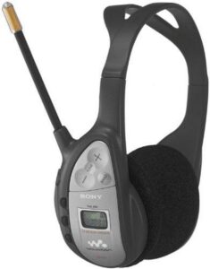 sony srf-hm33 walkman fm/am stereo headphone radio with 20 preset stations (discontinued by manufacturer)