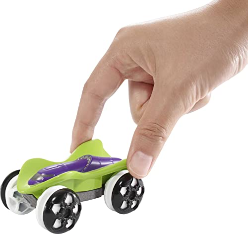 Hot Wheels Color Shifters Toy Car in 1:64 Scale, Repeat Color Change in Icy Cold or Very Warm Water (Styles May Vary)