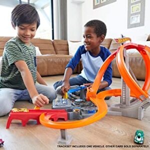 Hot Wheels Toy Car Track Set Spin Storm, 3 Intersections for Crashing & Motorized Booster, 1:64 Scale Car