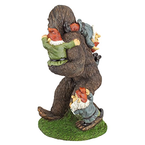 Design Toscano Schlepping The Garden Gnomes Bigfoot Statue 16 Inch