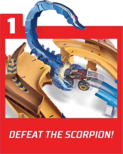 Hot Wheels Monster Trucks Scorpion Sting Raceway Track Set with 1 Toy Truck & 1 Hot Wheels Car in 1:64 Scale, Boosted Race Track