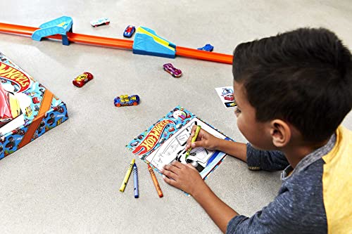 Hot Wheels HW Celebration Box Complete Starter Set with 6 1:64 Scale Cars, Track, Connectors, 4-Speed Launcher, Ramps, Activity Page & Stickers, Gift for Kids 4 Years Old & Up