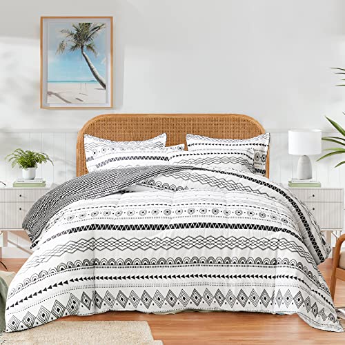 Flysheep Boho Bed in a Bag 7 Pieces Queen Size, Black and White Bohemian Geometric Reversible Bed Comforter Set for All Season(1 Comforter, 1 Flat Sheet, 1 Fitted Sheet, 2 Pillow Shams, 2 Pillowcases)