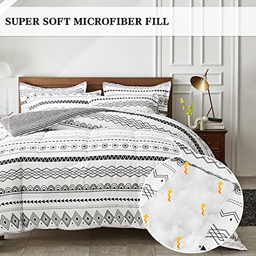 Flysheep Boho Bed in a Bag 7 Pieces Queen Size, Black and White Bohemian Geometric Reversible Bed Comforter Set for All Season(1 Comforter, 1 Flat Sheet, 1 Fitted Sheet, 2 Pillow Shams, 2 Pillowcases)