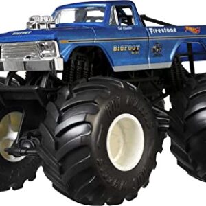 Hot Wheels Monster Trucks, Oversized Monster Truck Bigfoot, 1:24 Scale Die-Cast Toy Truck with Giant Wheels and Cool Designs