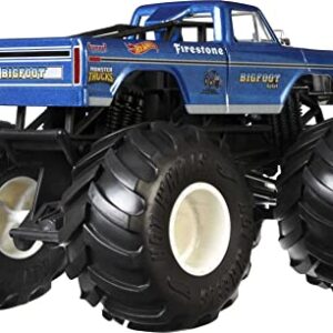 Hot Wheels Monster Trucks, Oversized Monster Truck Bigfoot, 1:24 Scale Die-Cast Toy Truck with Giant Wheels and Cool Designs