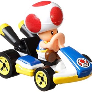 Hot Wheels Mario Kart Vehicle 4-Pack, Set of 4 Fan-Favorite Characters Includes 1 Exclusive Model, Collectible Gift for Kids & Fans Ages 3 Years Old & Up