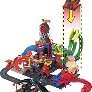 Hot Wheels Toy Car Track Set City Burger Drive-Thru Playset & 1:64 Scale Car, Connects to Other Sets & Tracks