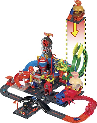 Hot Wheels Toy Car Track Set City Burger Drive-Thru Playset & 1:64 Scale Car, Connects to Other Sets & Tracks