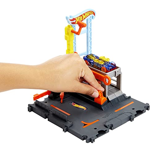 Hot Wheels City Toy Car Track Set Downtown Repair Station Playset with 1:64 Scale Vehicle, Working Lift & Launcher