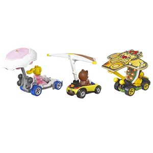 Hot Wheels Mario Kart Vehicle 3-Pack Set of Toy Cars with Gliders Inspired by Tanooki Mario, Princess Peach and Bowser