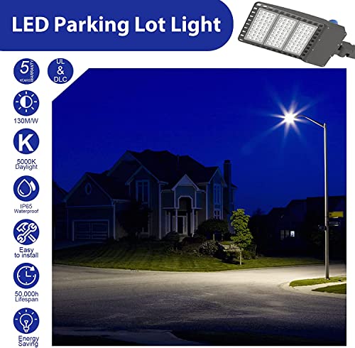 KCCCT LED Parking Lot Lights New 300W with Automatic Adjustable Dusk-to-Dawn Photocell Outdoor LED Shoebox Pole Light 39000LM 5000K LED Commercial Light IP65 100-277V ETL&DLC (Slip Fit,with Photocell)