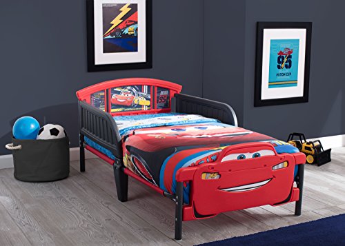 Delta Children 3D-Footboard Toddler Bed, Disney/Pixar Cars 3