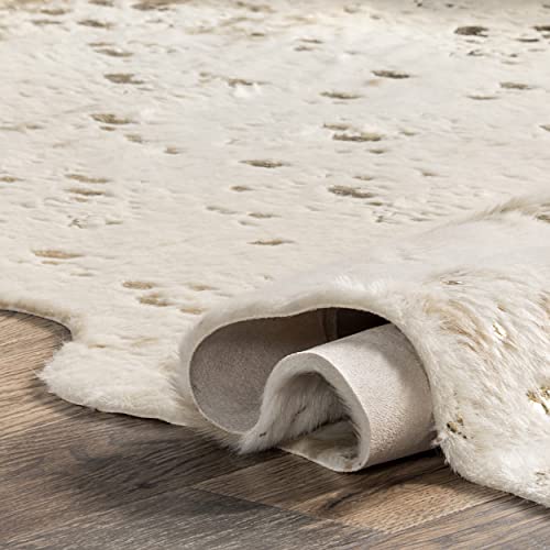 nuLOOM Iraida Contemporary Faux Cowhide Area Rug, 5' 9" x 7' 7", Off-white