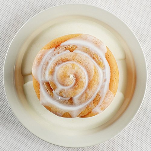 GRS Home Decor Cinnamon Roll Decorative Candle