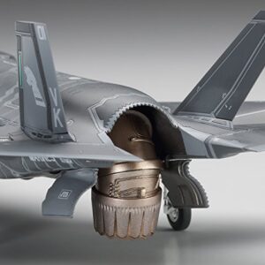 Hasegawa HAE46 F-35 Lightning II B Version US Marine Model Kit, 1:72 Scale