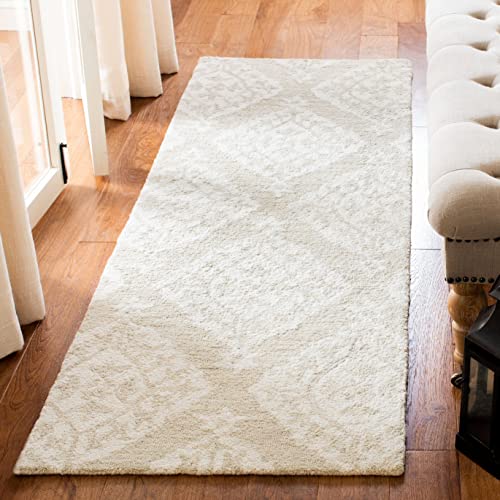 Safavieh Micro-Loop Collection Accent Rug - 4' x 6', Beige, Handmade Trellis Wool, Ideal for High Traffic Areas in Entryway, Living Room, Bedroom (MLP210B)