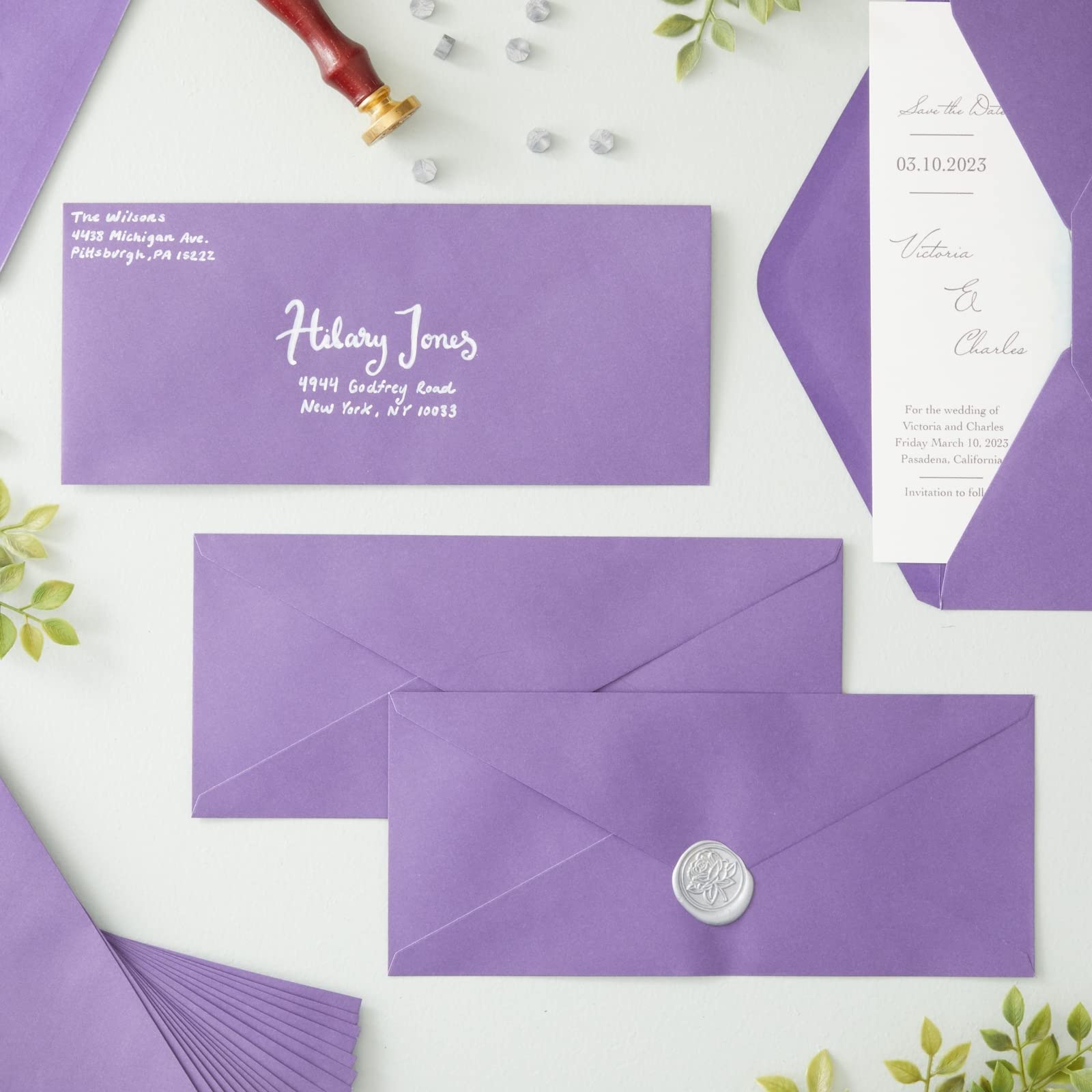 200-Pack #10 Purple Envelopes Bulk with Gummed Seal and V-Flap for Invitations, Mailing Business Letters, Checks, Greeting Cards, Holidays, Notes, and Photos (4 1/8 x 9 1/2 in)