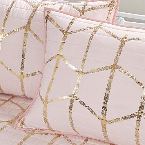 Intelligent Design Raina Cozy Daybed Cover Set - Microfiber Metallic Print Geometric Design, Modern All Season Bedding Set with Bedskirt, Matching Shams, Decorative Pillow, 39"x75", Blush 6 Piece