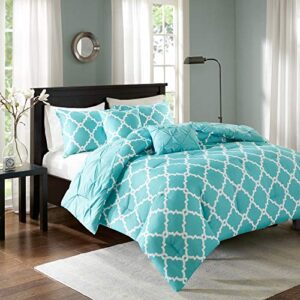 madison park essentials kasey cozy comforter set - fretwork design, all season bedding with matching shams, decorative pillow, queen (90in x 90 in), diamond aqua comforter 5 piece