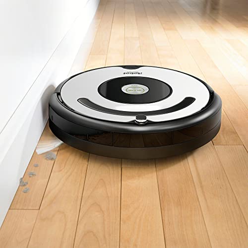 iRobot Roomba 621 Robot Vacuum - Good for Pet Hair, Carpets, Hard Floors, Self-Charging