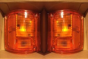 holiday rambler admiral 1999-2003 rv motorhome pair (left & right) replacement rear turn signal lamps